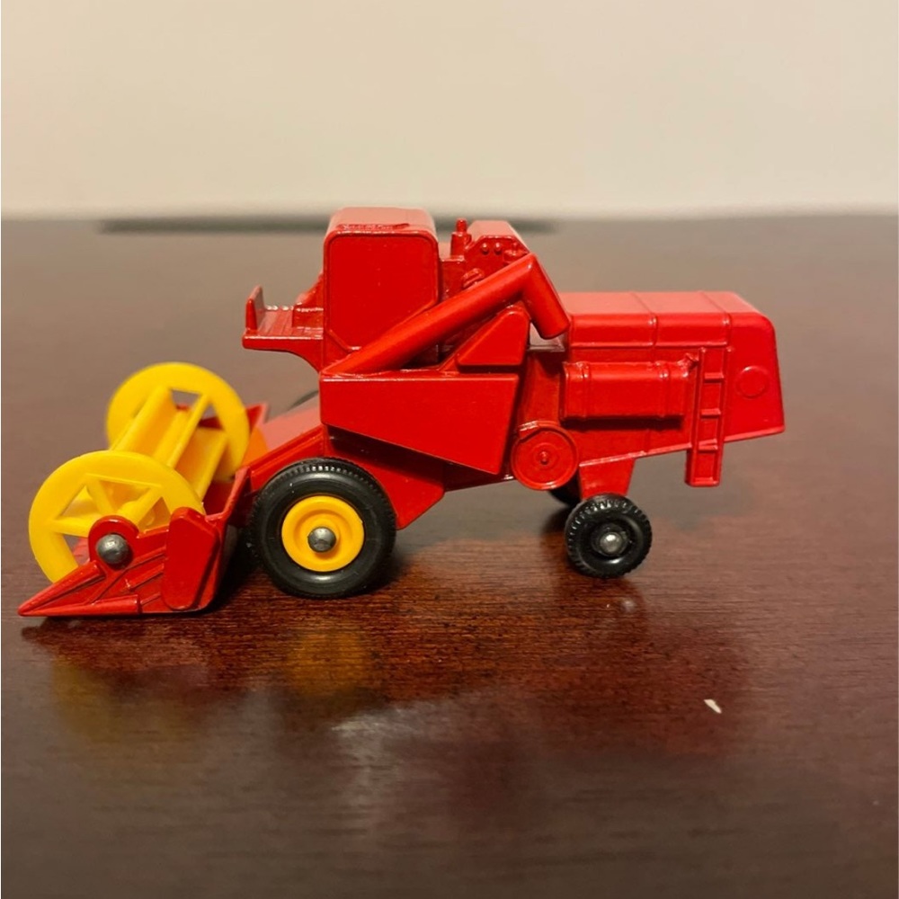 Vintage 60’sMatchbox claas combine harvester